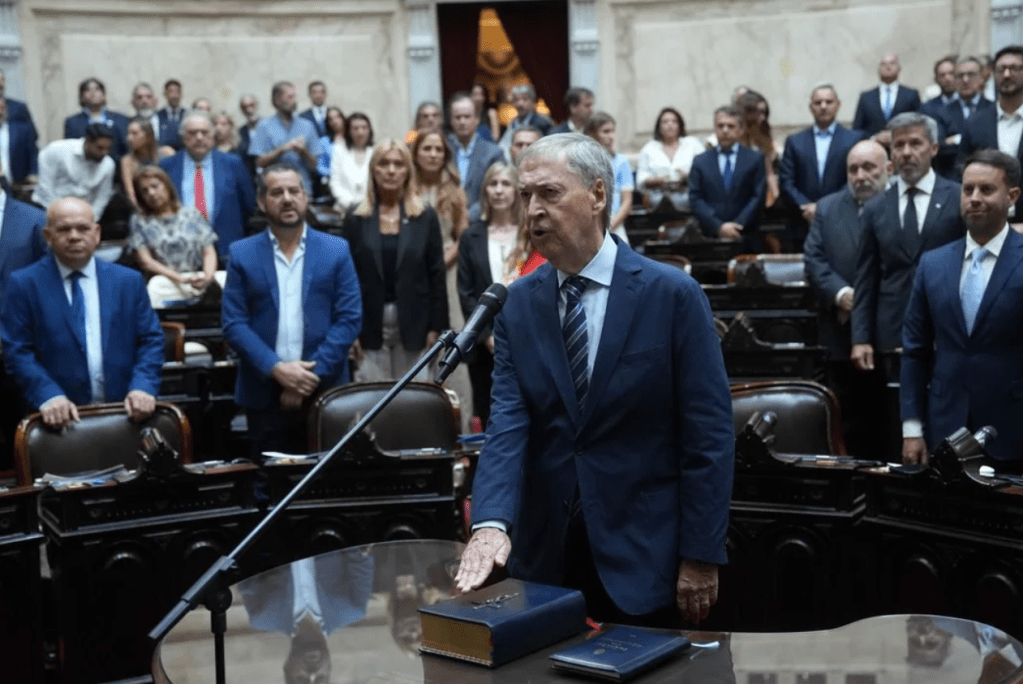 Schiaretti juró como diputado tras su recuperación y Provincias Unidas suma 18&nbsp;bancas