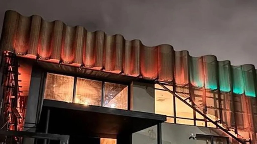 Caos en una fiesta nocturna por el desplome de una&nbsp;estructura