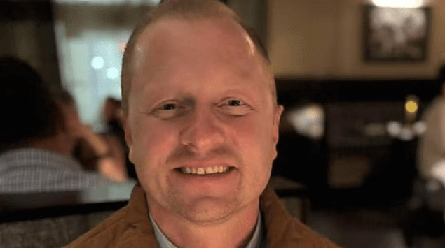 Conmoción por la muerte de Jason Hughes, el profesor que falleció tras una broma de&nbsp;estudiantes